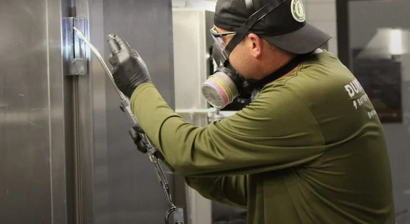 Genuine photograph of an operator using Injectosol